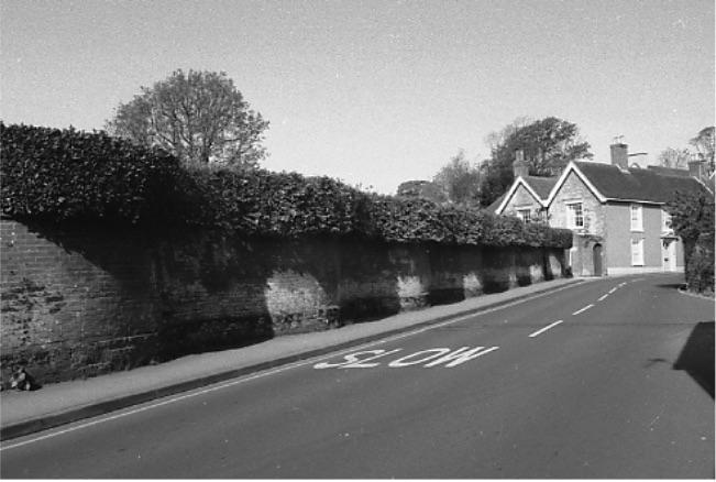Lymington Crinkle Crankle