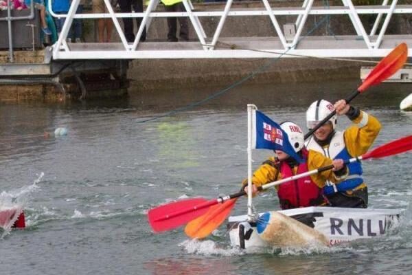 bath race 800