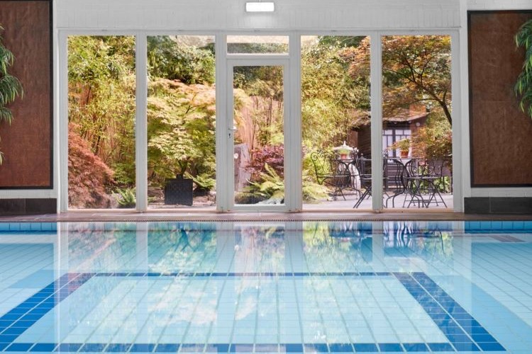 SenSpa at Careys Manor, pool