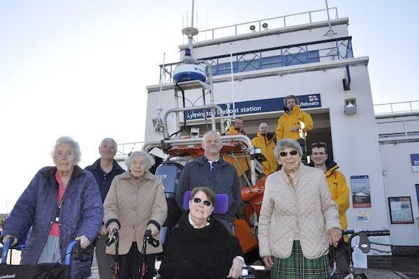 Lymington RNLI welcomes fundraising boost from care home residents