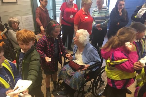 Lymington Infants enjoy a Sweet Journey to Colten Care's Linden House