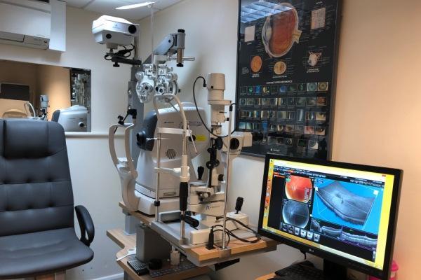 hassan hicks lymington ocular coherence tomography 