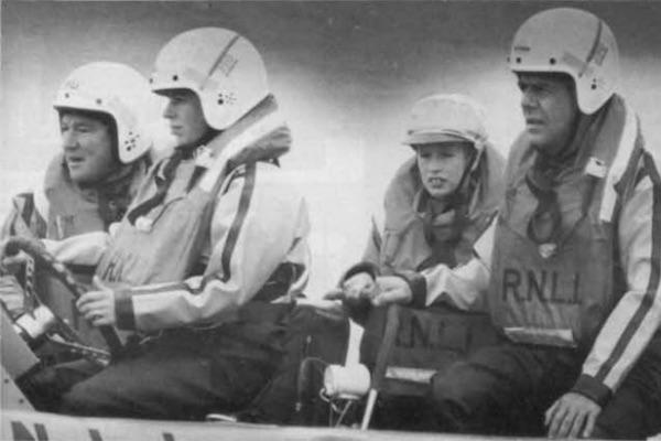 Lymington Lifeboat - saving lives at sea since 1965