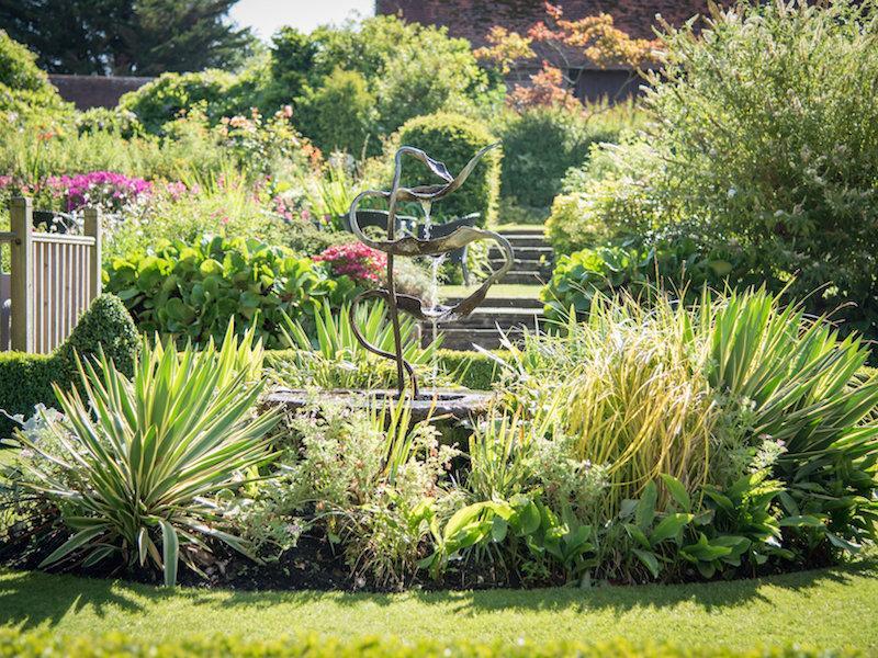 Montagu Arms Gardens 