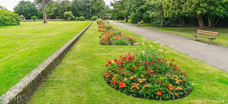 Woodside Gardens in Lymington: Gold Award in the South & South East in Bloom 2016