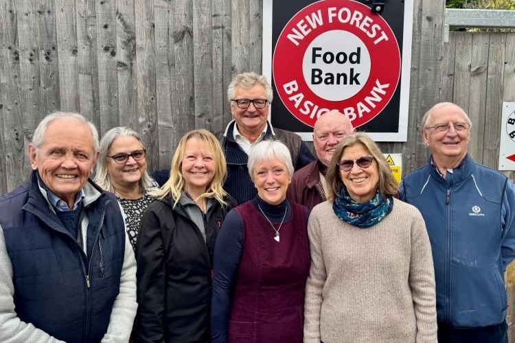 New Forest Escapes in Lymington donates £2,000 to New Forest Basics Bank